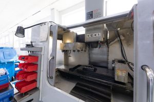 5 Differences Between General Custom CNC Machining and Automotive Applications